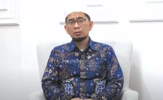 Ustaz Adi Hidayat Tegur Pejabat, Stop Atraksi Politik, Utamakan Korban Bencana