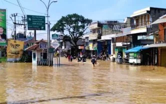 Gubernur Hentikan Izin Perumahan Sementara di Seluruh Jabar, Fokus pada Mitigasi Bencana Alam Banjir di bandung