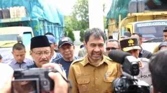 Gubernur aceh mualem