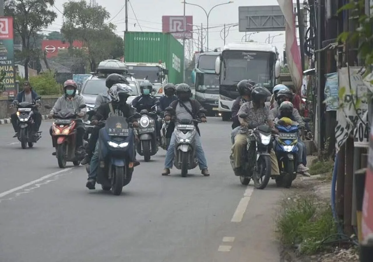 DPR Minta OJK Hapus Aturan Debt Collector Pihak Ketiga Usai Rentetan Kasus Kekerasan Ilustrasi debt collector mengambil paksa kendaraan