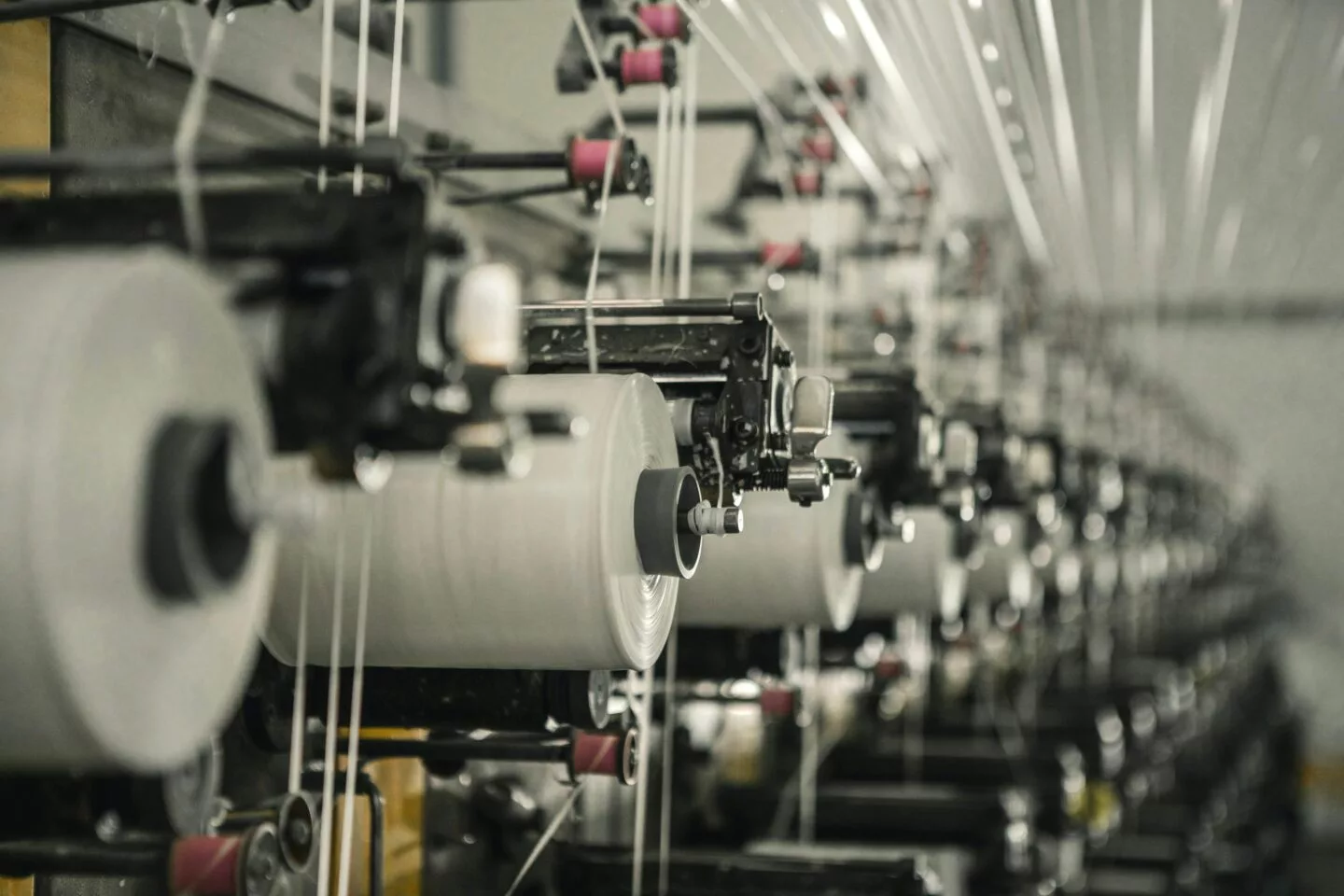 Industri Tekstil Indonesia Alami Penurunan Drastis, Sepanjang 2025 Ada 5 Pabrik Tutup dan 3.000 Pekerja Ter-PHK Ilustrasi industri tekstil indonesia