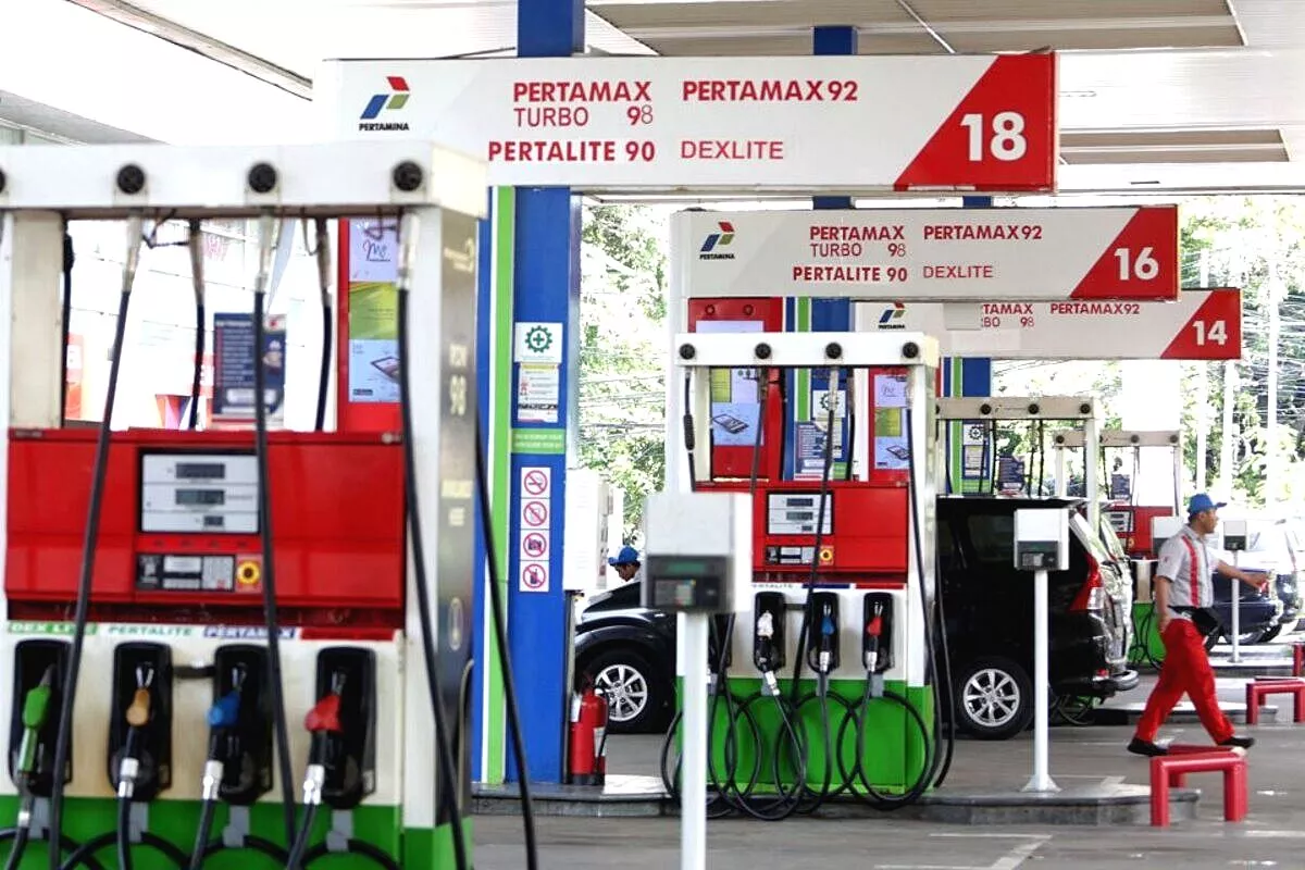 Harga BBM Pertamina Naik Hari ini, 3 Wilayah Terdampak Bencana Tidak Ada Kenaikan, Ini Daftar Lengkap Harga Pertamax–Dexlite di Semua Provinsi Ilustrasi spbu pertamina