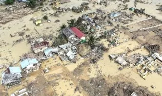 Kerusakan rumah dan fasilitas umum akibat banjir bandang sumatera