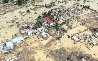 Banjir Bandang Aceh Tamiang 2025: Ribuan Warga Terisolasi, Suasana Seperti Kota Mati, Relawan Ungkap Bau Mayat Sepanjang Jalan Kondisi terkini aceh tamiang seperti kota mati