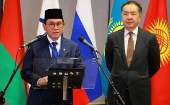 Budi Santoso menyampaikan pidato di St. Petersburg saat penandatanganan FTA Indonesia–EAEU