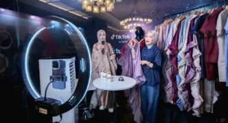 Penjualan online shop di promo