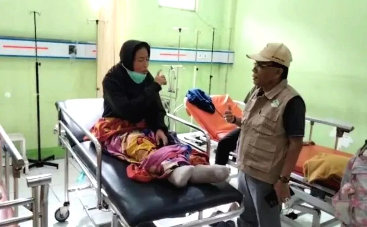 Belum Pulih dari Dampak Banjir, Pengungsi di Agam Keracunan Nasi Bungkus Bantuan Salah satu pengungsi agam yang keracunan makanan bantuan