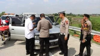 Satu keluarga meninggal di tol tegal