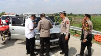 Satu keluarga meninggal di tol tegal