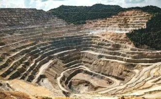 Tambang timah di Indonesia