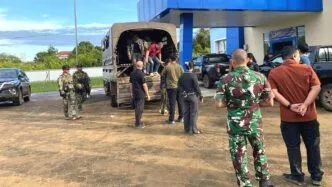 Wn china diamankan di kantor imigrasi ketapang usai penyerangan ke warga sipil dan 5 anggota tni