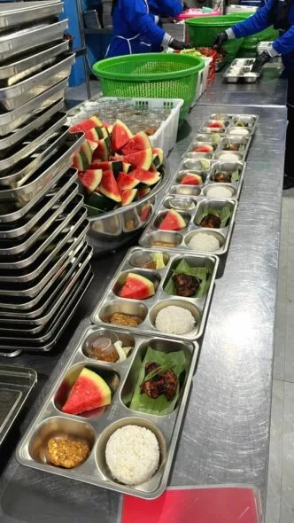 Badan Gizi Nasional Tegaskan Larangan MBG Dibawa Pulang Demi Keamanan Pangan Siswa