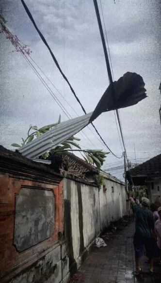 Bali Diterjang Hujan Lebat dan Puting Beliung, Hampir Semua Kabupaten Kota Terdampak Bencana