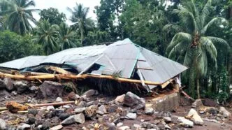 Banjir Bandang Sitaro Tewaskan 12 Orang, Enam Warga Masih Hilang