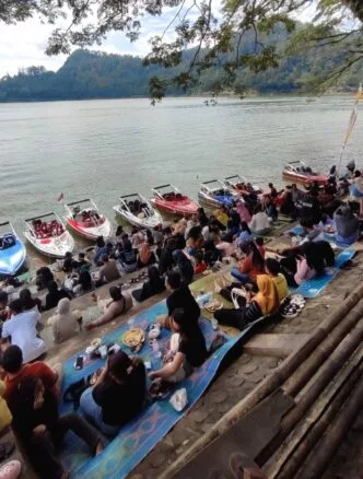 Libur Tahun Baru 2026, Kunjungan Wisata Telaga Ngebel Ponorogo Pecah Rekor Tembus 11 Ribu Orang Momentum Libur Nataru, Telaga Ngebel Dongkrak Pariwisata dan Ekonomi Ponorogo