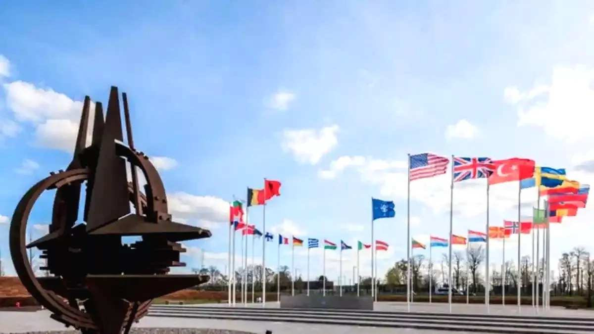 Prancis Pertimbangkan Keluar dari NATO Gara-gara Kebijakan Trump, Apa yang Diajukan Clémence Guetté? Negara NATO
