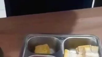 Paket Makan Bergizi Gratis Viral, Siswa SMA di Banten Terima Menu Diduga Mentah