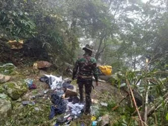 Jenazah Korban Ketiga Pesawat ATR 42-500 Jatuh di Gunung Bulusaraung Ditemukan Tim SAR Kembali Temukan Jenazah Korban Pesawat ATR 42 500 Jatuh di Sulsel