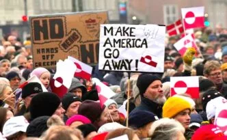 Trump Ingin Greenland, Ribuan Warga Denmark dan Greenland Gelar Aksi Penolakan make america go away