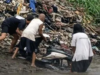 Viral Pemancing di Bangil Pasuruan Temukan Sepeda Motor Terkubur di Tepi Sungai