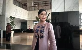 Anggota dewan komisioner otoritas jasa keuangan ojk republik indonesia friderica widyasari dewi