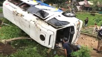 Kecelakaan minibus di mojokerto