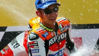 Valentino rossi saat bergabung di honda racing team motogp