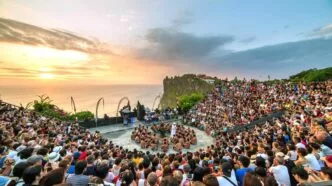 Wisata budaya salahsatu daya tarik wisata bali