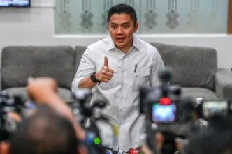 Seskab Teddy: Anggaran MBG di APBN 2026 Sudah Disetujui DPR, Ketua Banggar dari PDIP APBN 2026 Disorot, Teddy Pastikan MBG Tak Kurangi Mandatory Spending Pendidikan 20 Persen