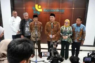 Gentengisasi Nasional, Pemerintah Libatkan Koperasi sebagai Motor Produksi Arahan Prabowo Koperasi Tak Hanya Distribusi, Tapi Produksi Genteng