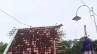 Bongkar Rumah Demi Pembagian Harta, Video di Grobogan Jadi Sorotan Netizen