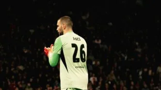 Dipercaya Starter, Maarten Paes Tampil Solid di Laga Ajax vs NEC