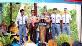 Kapolda Riau Telepon 110 di Hadapan Pelajar, Hasilnya Malah Viral dan Dikritik