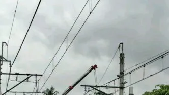 Kronologi Kereta Bandara Soekarno Hatta Seret Truk Kontainer di Rel Poris, Tangerang