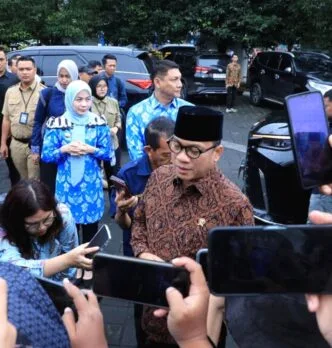 Mendes Yandri Jika Kopdes Merah Putih Berjalan, Alfamart dan Indomaret Harus Stop