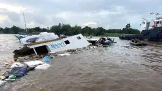 Detik-detik KM Nor Dahlia F03 Tenggelam di Sungai Mahakam, Kelebihan Muatan Jadi Penyebab Pelayaran Perdana KM Nor Dahlia F03 Berujung Karam di Sungai Mahakam, Warga dan ABK Selamat
