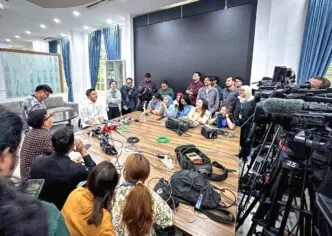 Program Makan Bergizi Gratis Tak Ganggu Pendidikan, Seskab Pastikan Anggaran Bertambah