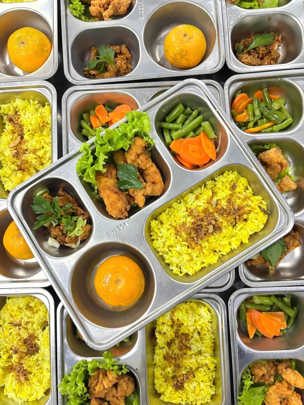 Ramadan Bukan Alasan Hentikan MBG, Anak Sekolah Tetap Terima Makan Bergizi Ramadan Datang, Program Makan Bergizi Gratis Tetap Berjalan dengan Skema Khusus