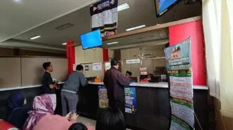 Jangan Terprovokasi! Bupati Jepara Jelaskan Fungsi Opsen Pajak Kendaraan untuk Layanan Publik Realisasi Opsen PKB Jepara Tembus Rp71,49 Miliar, Bupati bilang Kembali untuk Masyarakat
