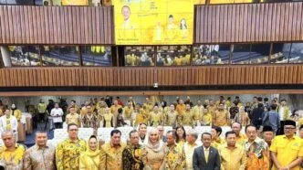 Setya Novanto Hadiri HUT ke 58 Fraksi Golkar DPR, Tampil Bareng Bahlil di Senayan