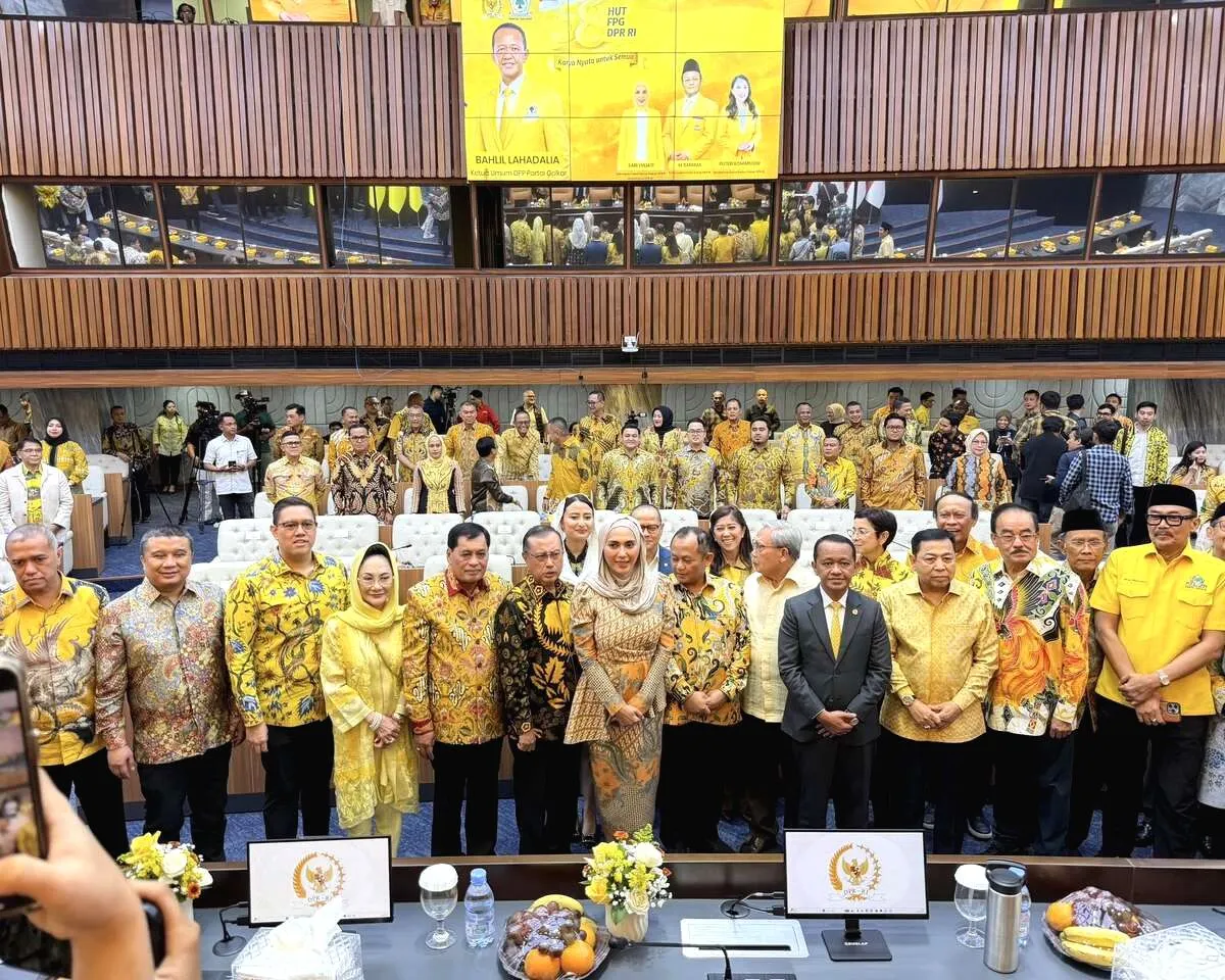 Setelah Bebas dari Sukamiskin, Setya Novanto Kembali Terlihat di DPR Setya Novanto Hadiri HUT ke 58 Fraksi Golkar DPR, Tampil Bareng Bahlil di Senayan