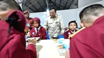 Survei Terbaru Indikator Politik Ungkap 72,8 Persen Warga Puas Program MBG