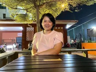 Viral Dokter Unair Tolong Ibu Melahirkan di Mobil Grab Saat Hujan Malam