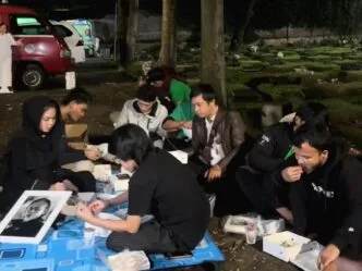 Karina Ranau Sahur di Area Makam Suami, Unggahan Viral Banjir Pro Kontra Aksi sahur di makam epi kusnandar viral
