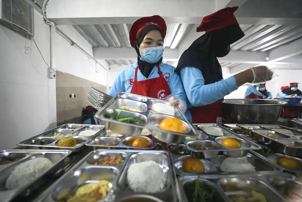 Isu Keuntungan Mitra SPPG MBG Tembus Rp1,8 Miliar per Tahun Ditanggapi BGN: “Asumsi Tidak Berdasar” Dapur MBG bisnis menguntungkan