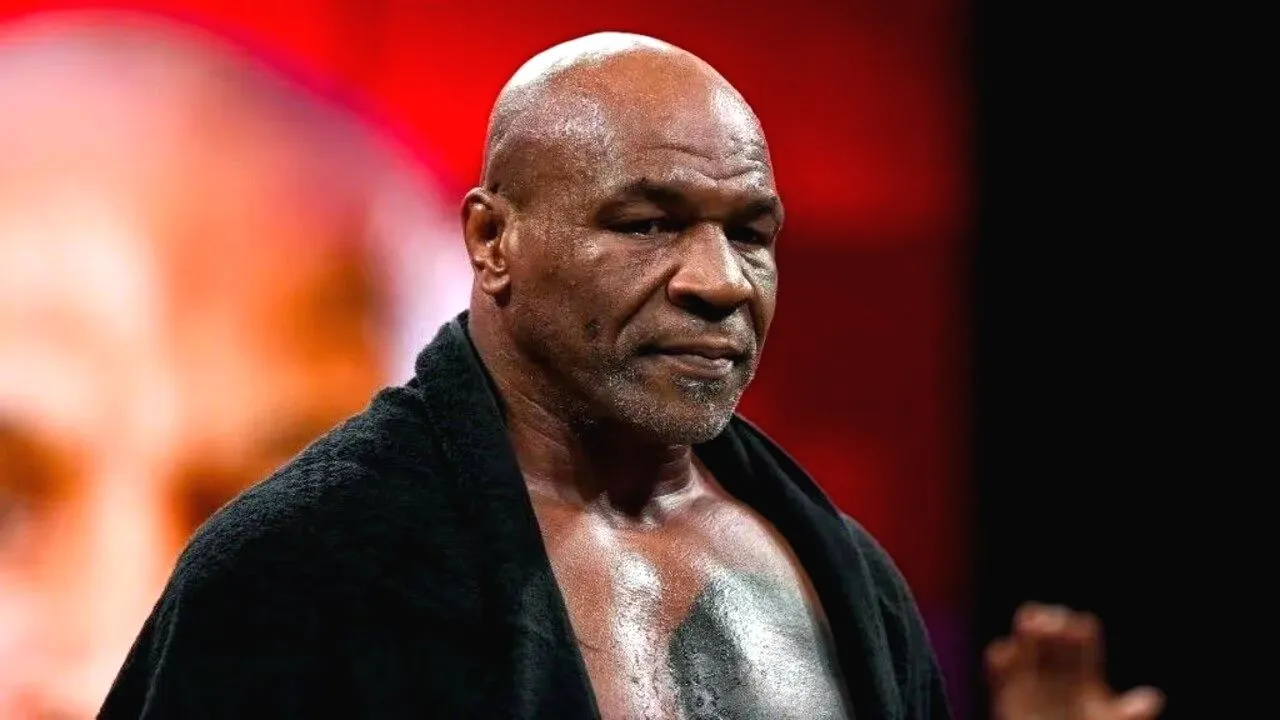 Tensi Memanas! Mike Tyson vs Floyd Mayweather Saling Ancam Jelang Duel di Kongo Mike tyson vs floyd mayweather