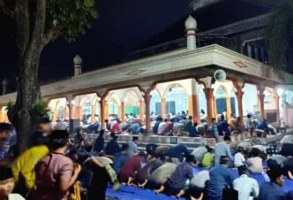 Tarawih kilat di ponpes mambaul hikam atau pondok mantenan udanawu blitar
