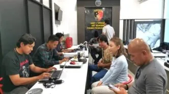 Turis asal thailand mengalami kejadian kehilangan koper di bromo