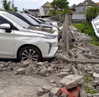 Uting Beliung dan Hujan Deras Hantam Jalan Gunung Payung Denpasar, Nihil Korban Jiwa
