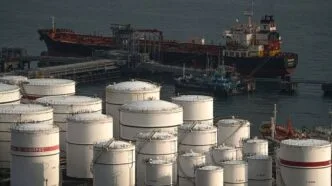 AS pertimbangkan cabut sanksi minyak Rusia